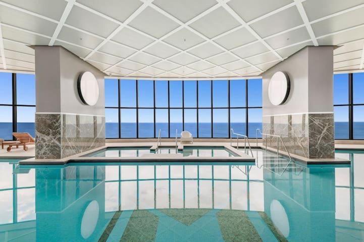 Sea View Beachfront Apartment In Surfers 골드코스트 외부 사진