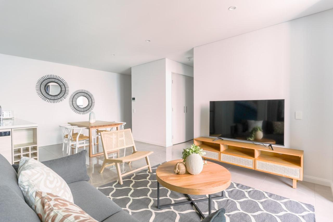 Sea View Beachfront Apartment In Surfers 골드코스트 외부 사진